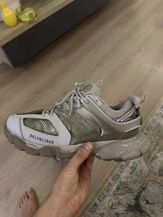 Balenciaga track 42