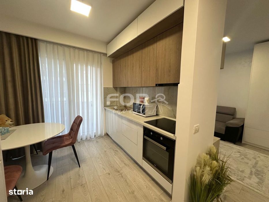 Apartament lux tip studio, cu parcare, de inchiriat West Residence