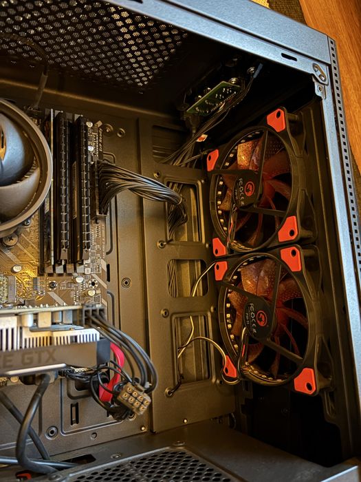 PC light gaming sau birou(scoala, facultate) cu procesor Ryzen 5 3400G, placa video MSI GTX 1650, 16 GB RAM DDR4