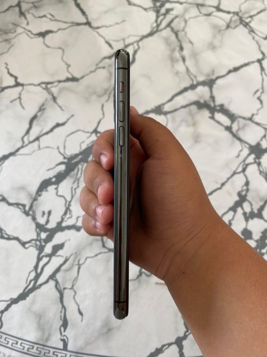 Iphone 11 pro max сатылады