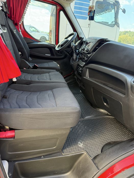 Iveco daily autoplatfoma