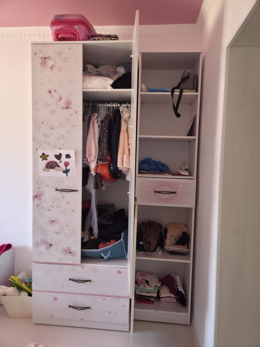 Детская мебель .