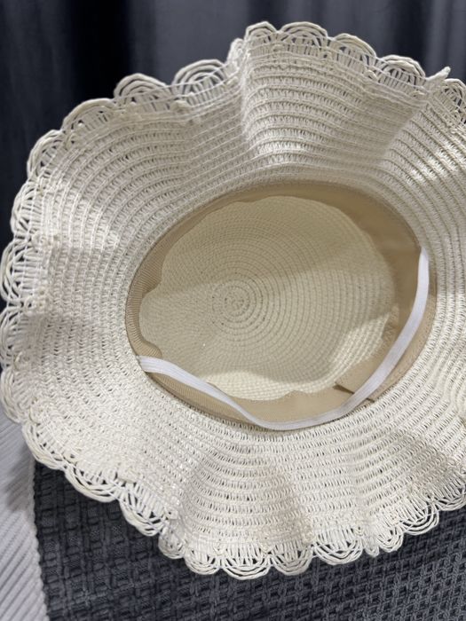 Продам шляпку детскую для девочки