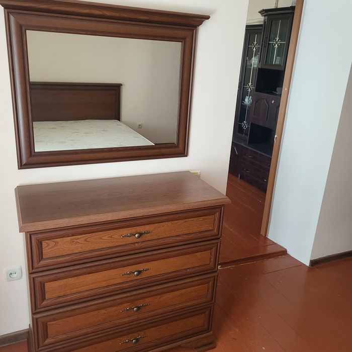 Двуспальная кровать