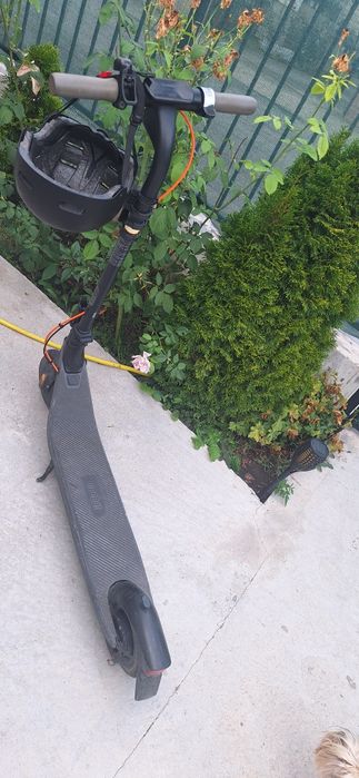 Тротинетка с каска, от Декатлон