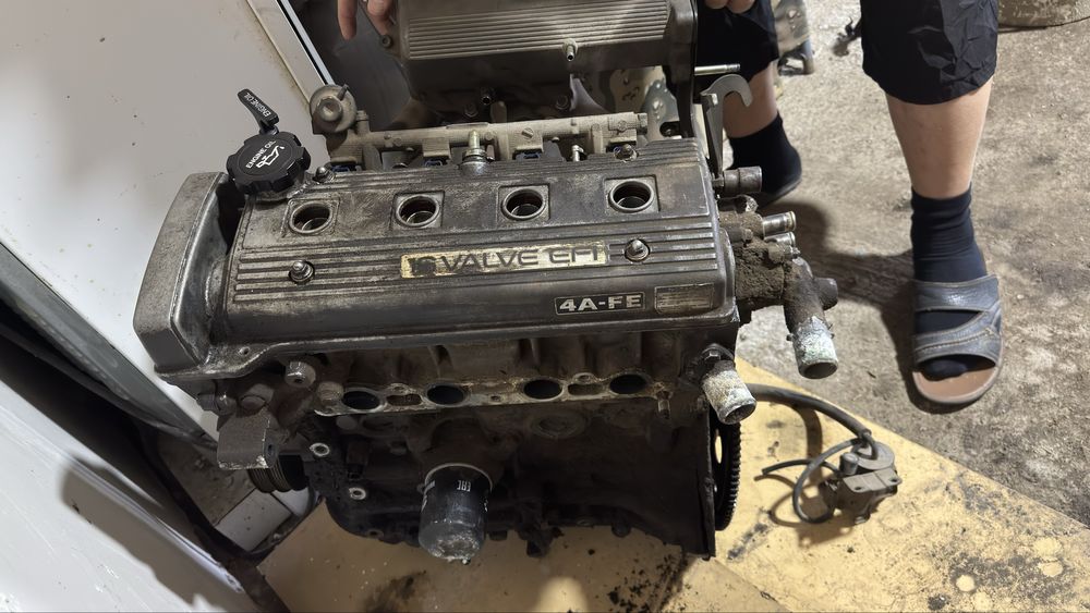 Продам двигатель на тойота Карина Е