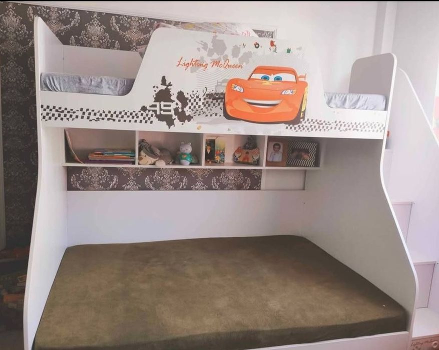Pat etajat Cars, achiziționat 2023.Copiii nu mai au interes de el.