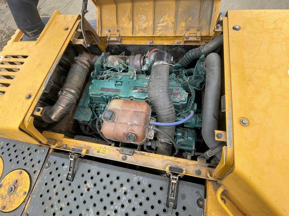 Excavator Volvo EC300DL – Brat lung 18 M , 33 Tone