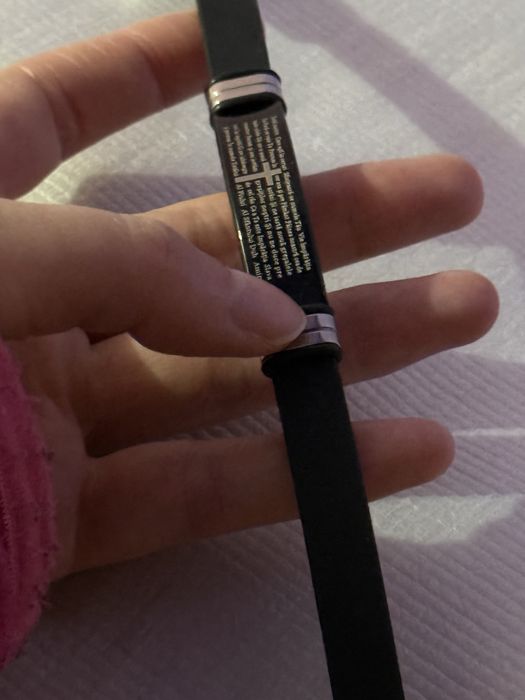 Bratara cu motiv religios