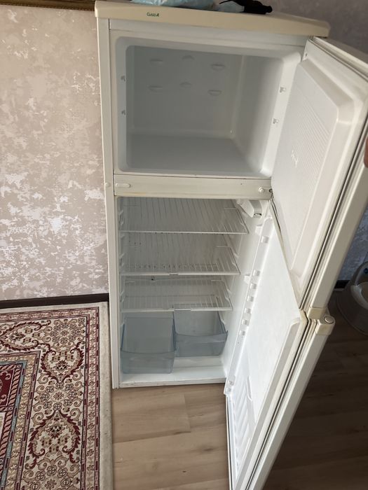 Холодильник продам