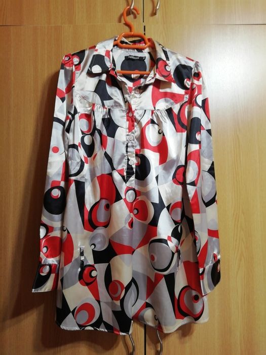 Vând bluze damă frumoase