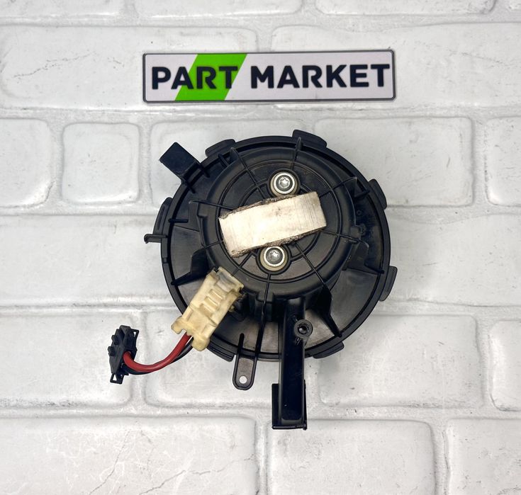 Вентилатор парно AUDI A4 A5 Q5 8K1820021