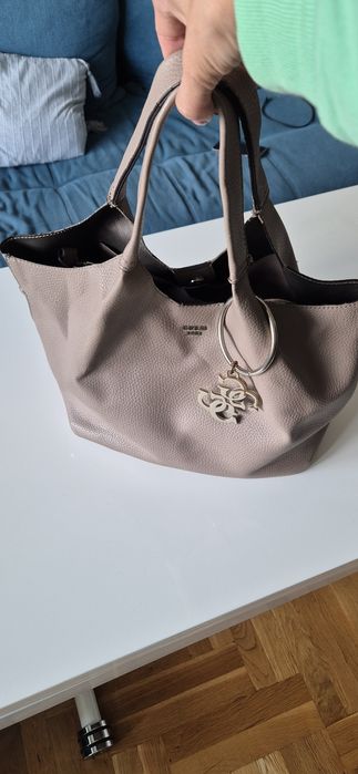 2бр.чанти на Guess