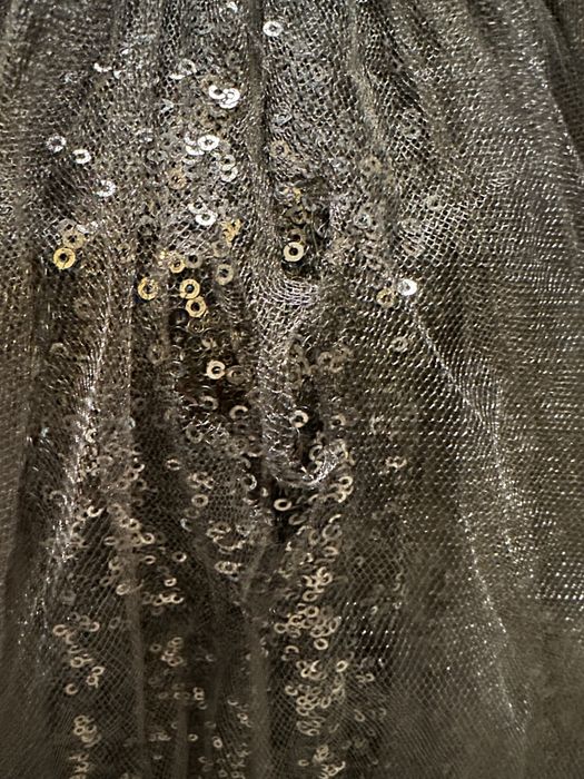 Официална черна рокля с паети