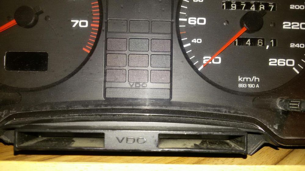 Табло-километраж за АУДИ 80--Б3-Б4 ,АУДИ 90