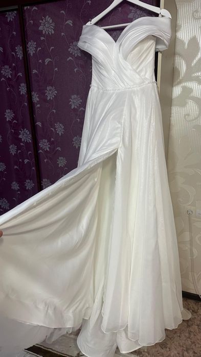 Продам шикарное свадебное платье