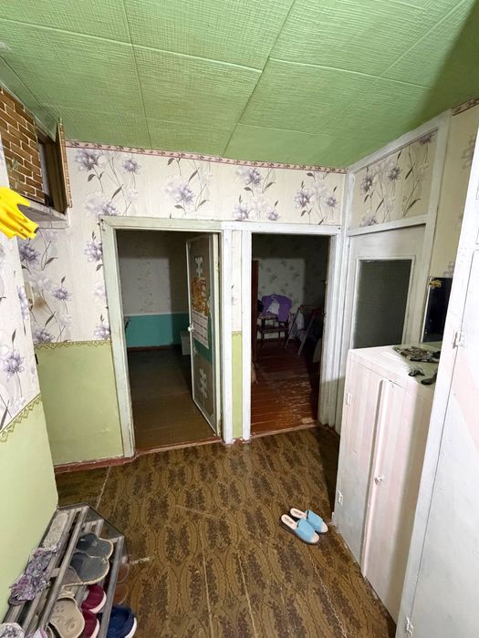 Срочно Продаеться 3-комнатная квартира городе Чирчике районе Октьябрь