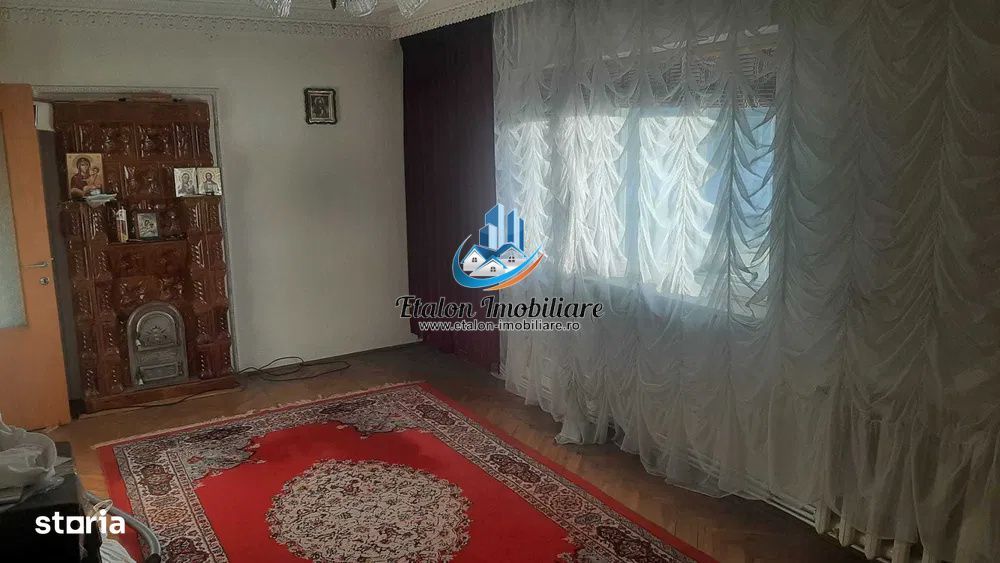 Apartament 4 camere, etaj 2, zona Spital, la A-uri, Piatra Neamt — fotografia 3