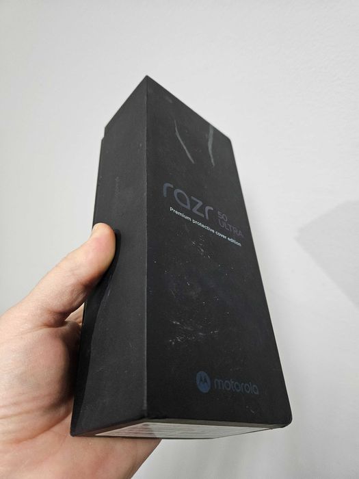 Motorola razr 50ultra, 512 gb, 12 gb, impecabil la cutie.