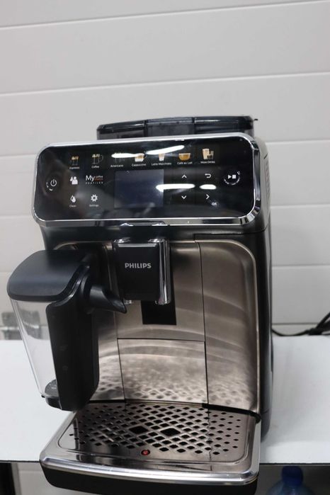 Кафеавтомат Philips Series 5400 LatteGo EP5441, Кафемашина 1.8L, 15Bar