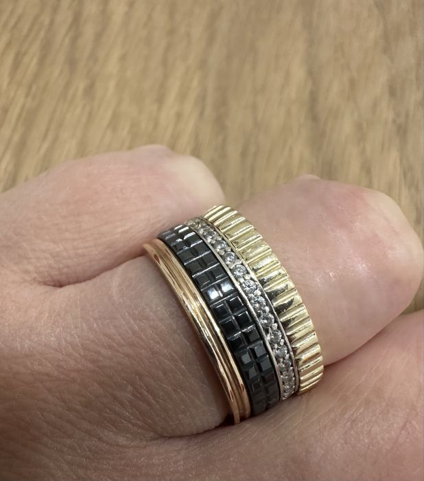 Продам золотое кольцо