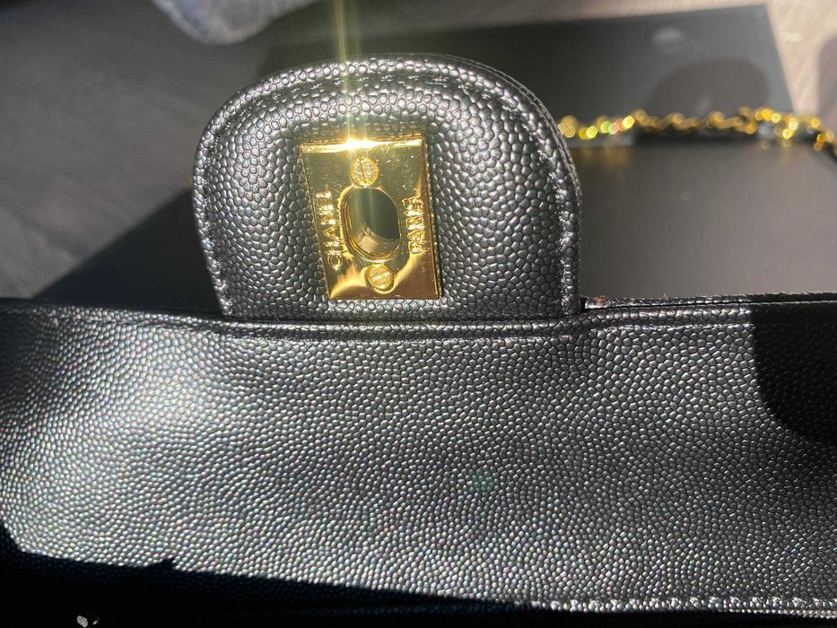 Geantă Chanel din Piele Neagră, Poseta Chanel din Piele Granulată