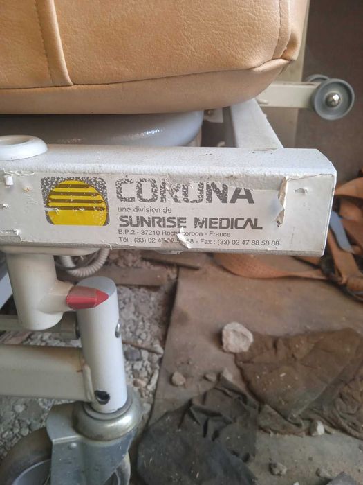 Медицинско електрическо легло с Дистанционно