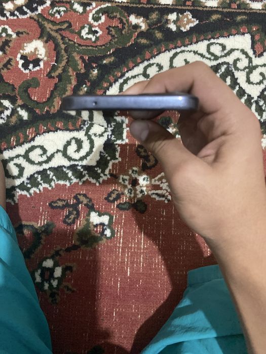 Телефон на запчасти
