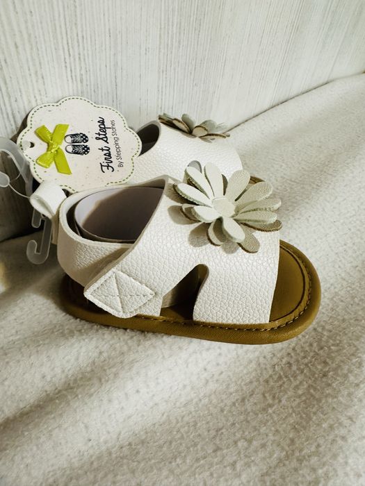 Бебешки буйки обувки Великобритания 3-6 месеца