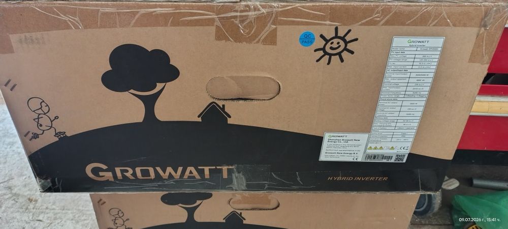 Продавам 3 броя  инвертори  Growatt SPH5000
