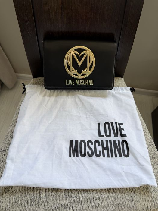 Черна кожена чанта Love Moschino