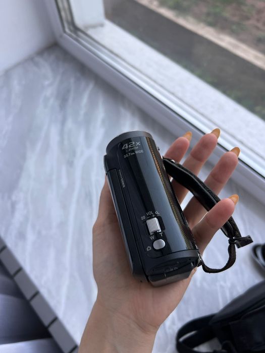 Видеокамера Panasonic  hdc cd80EE