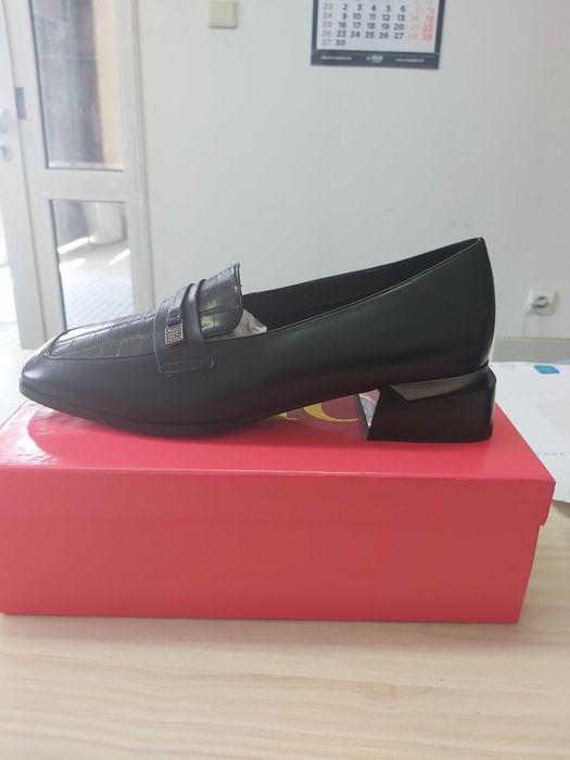 Нови дамски обувки