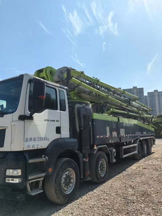 Avtobetononasos 67 metrlik zoomlion