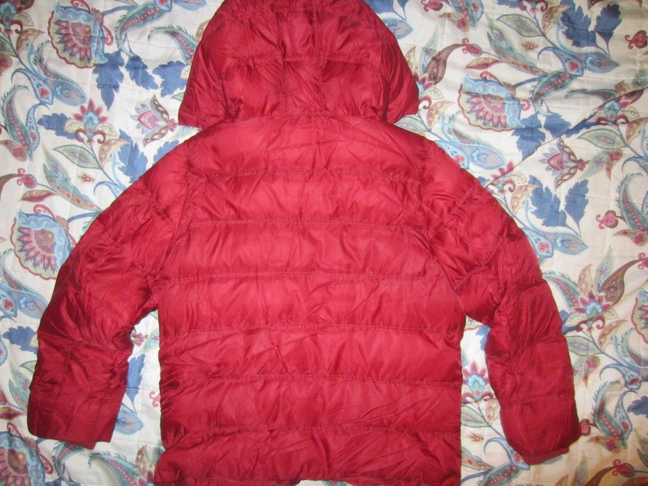 Geaca puf Armani Junior,masura 6/118cm (circa 6 ani),gluga, ca noua
