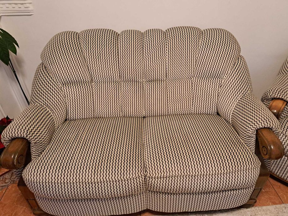 Canapele și fotoliu