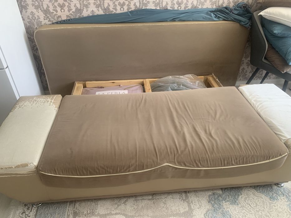 Продам б/у . В использовании 5 лет Софа диванчик