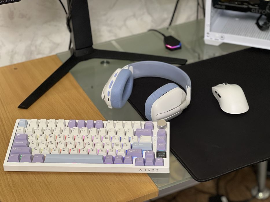 Монитор мышка клавиатура наушник