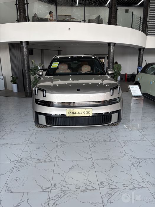 Lynk & co 900 gibrid