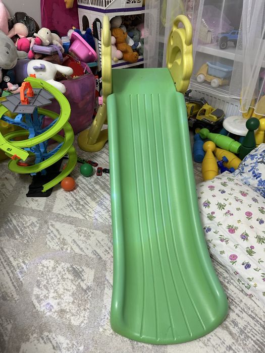 Продам горку детскую