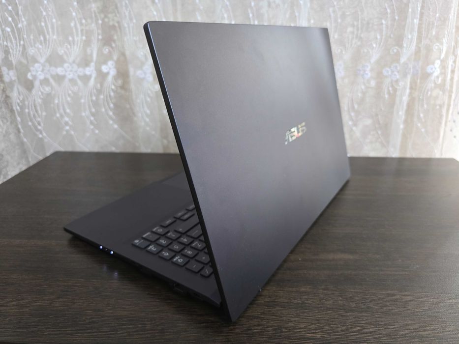 Отличный ноутбук Asus ExpertBook B1 / i5-11 Gen / 2023 год