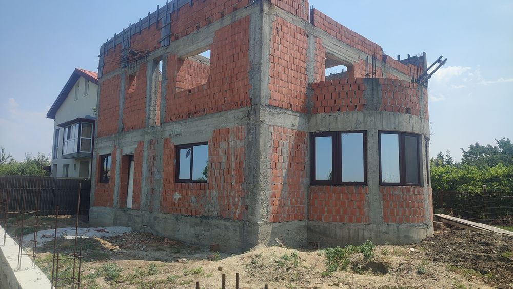 casă nefinalizata  p + 1 și teren 500 mp