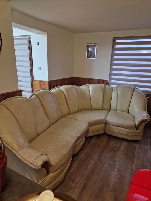 Диван от естествена кожа