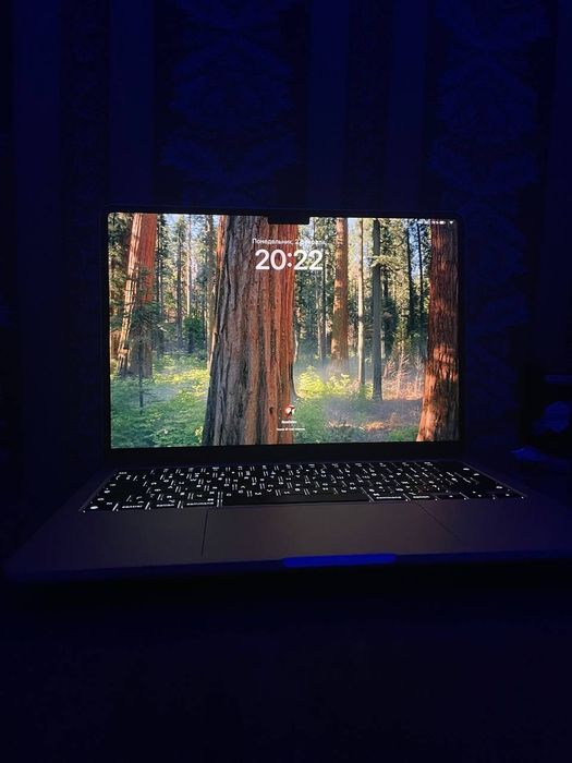 MacBook Air M2 16/256GB - като нов!