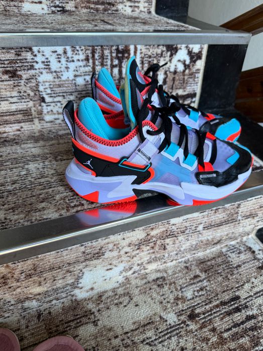 Маратонки за баскетбол Air Jordan.