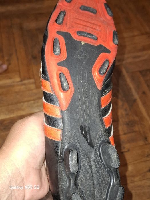 Бутонки  адидас  41 номер