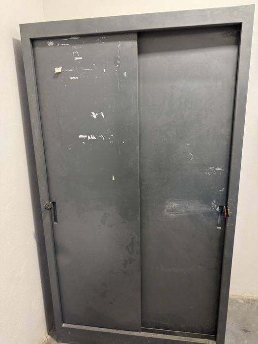 Rastel armemament , dulap arme.