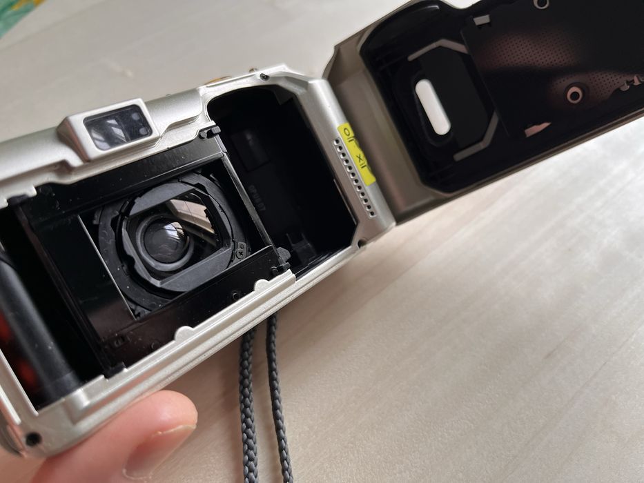 Olympus mju2  -aparat foto pe film