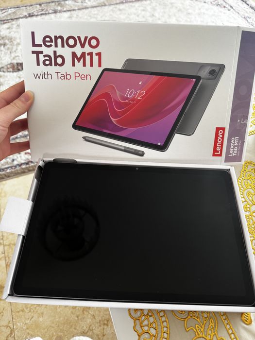 Tableta Lenovo M11 cu pen