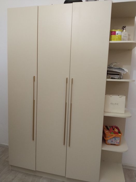 Шкаф шифоньер срочна продам 119.990
